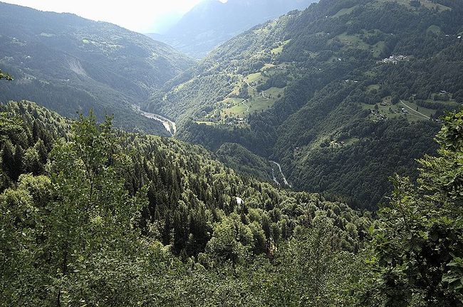 Sicht auf das Tal des Arly